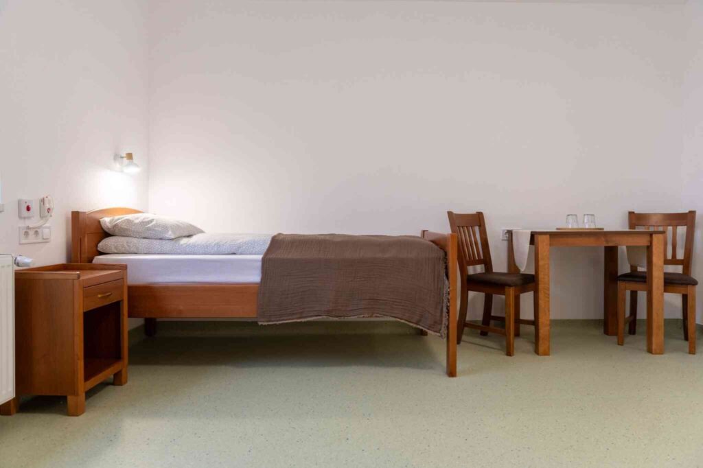 Filadelfia Idosok Otthona Segesvar 01